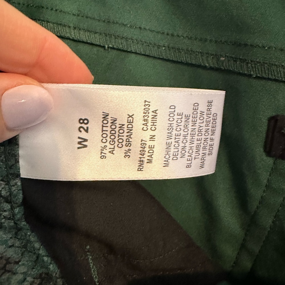 NWT, joes snakeskin green pant - Picture 4 of 8